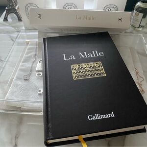 LOUIS VUITTON LEATHER COFFEE TABLE TRUNK BOOK